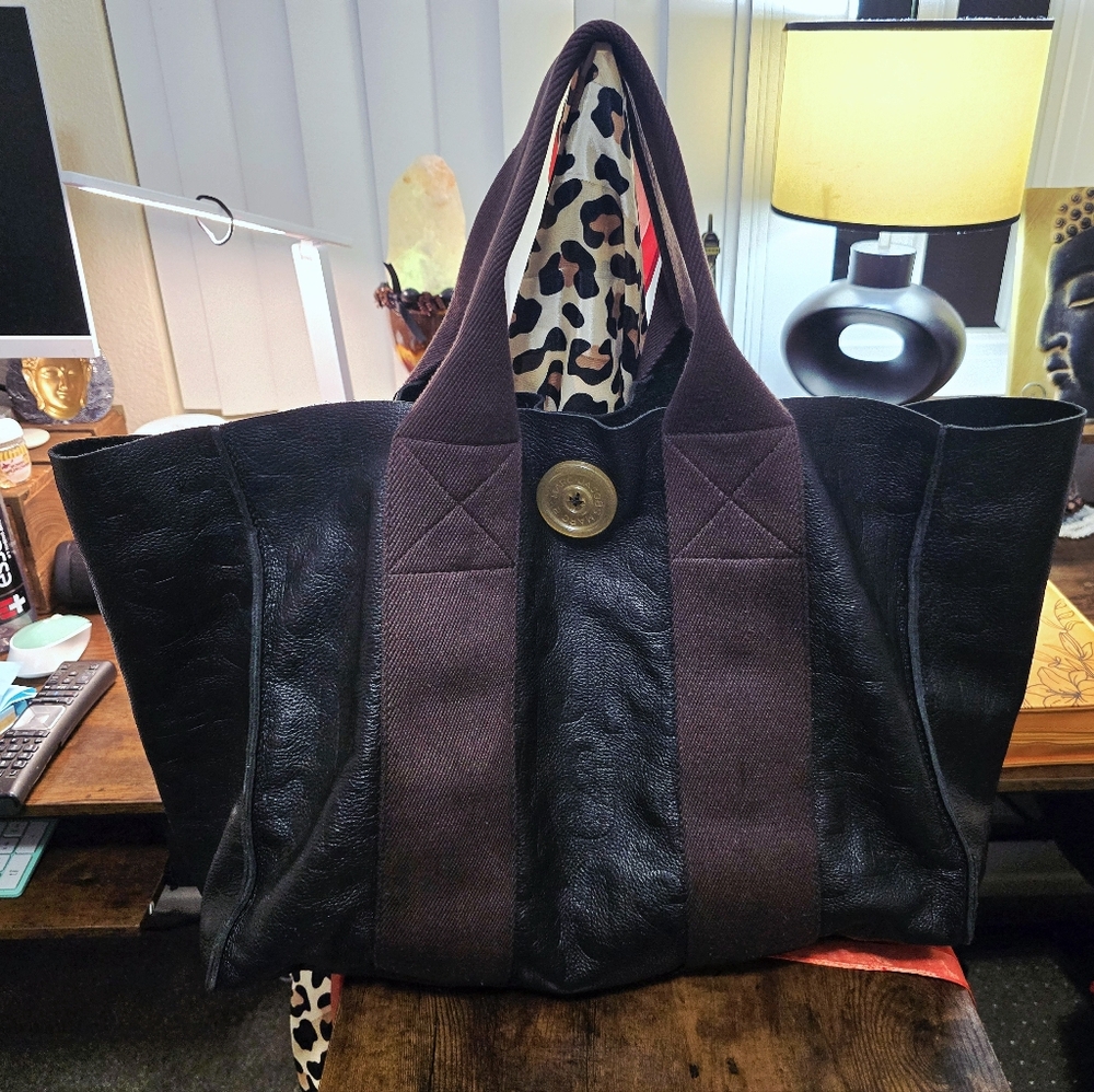 Marc Jacobs Soft Black Leather Tote — Nylon Straps, Multi-Pocket Carryall